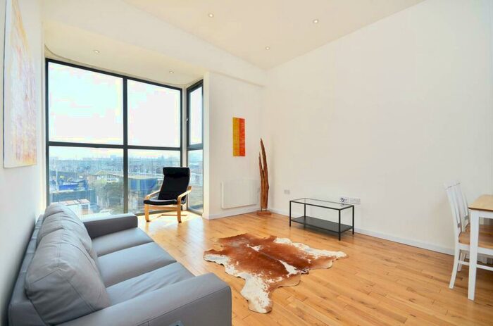1 Bedroom Flat To Rent In Brady Street, , Bethnal Green, London, E1