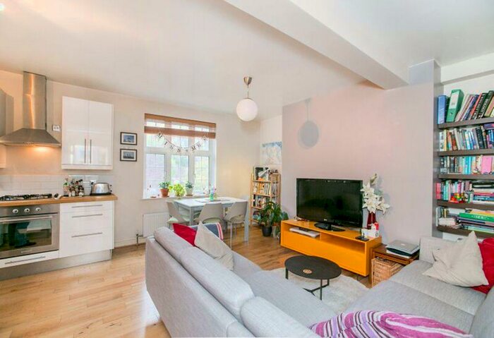 2 Bedroom Apartment To Rent In Brook House, Cranleigh Street, NW1