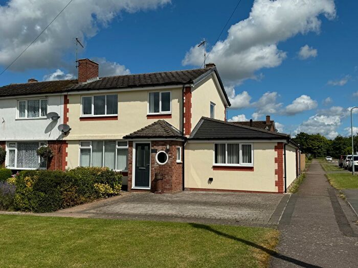4 Bedroom Semi-Detached House To Rent In Onley Park, Willoughby, CV23