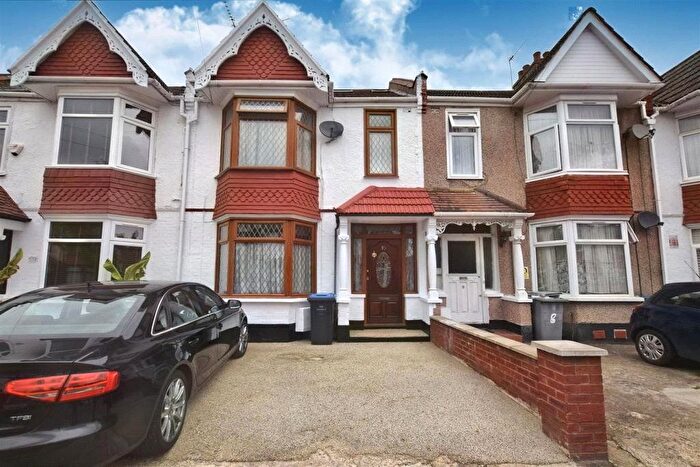 4 Bedroom Terraced House To Rent In Waverley Avenue, Wembley, HA9