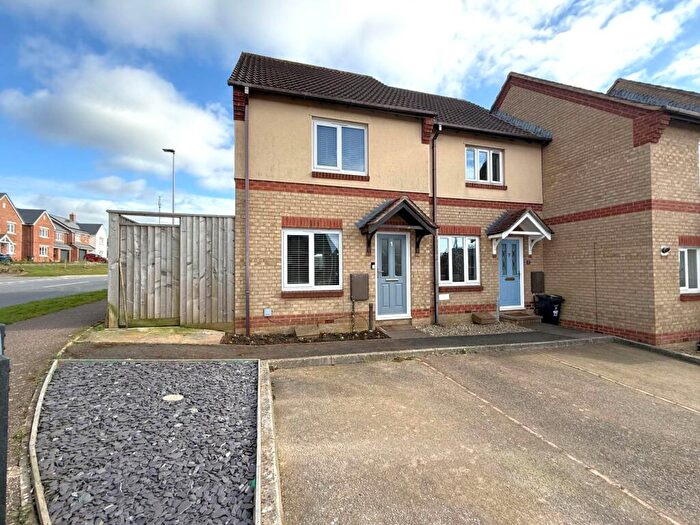 2 Bedroom End Of Terrace House For Sale In Byron Way, Exmouth, EX8