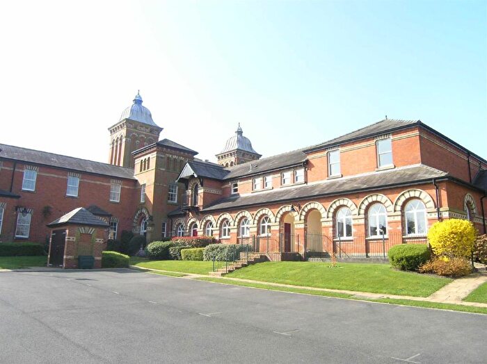 2 Bedroom Apartment To Rent In Pavilion Way, Macclesfield, SK10