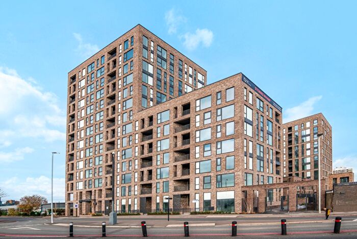 2 Bedroom Flat For Sale In Store Road, London, E16