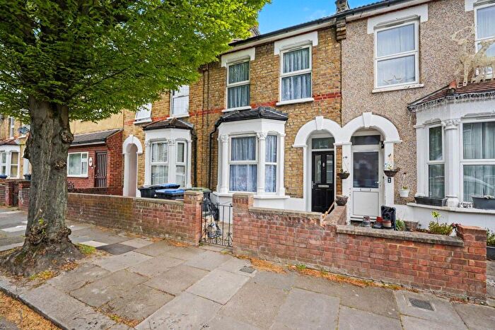 3 Bedroom House For Sale In Huxley Road, London, N18