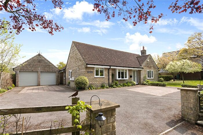 3 Bedroom Bungalow For Sale In Milton On Stour, Gillingham, Dorset, SP8