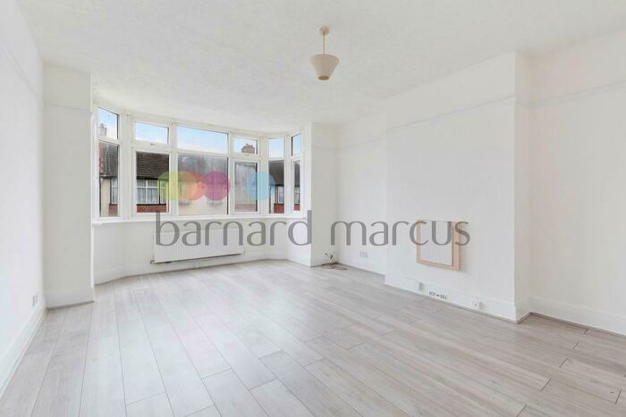 3 Bedroom Apartment To Rent In Colliers Water Lane, Thornton Heath, CR7