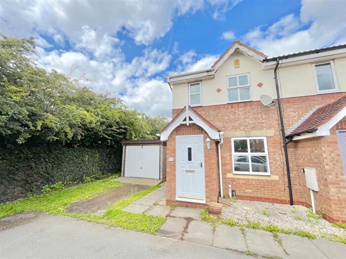 2 Bedroom Town House To Rent In Kirkby Mill View, Kirkby-In-Ashfield, Nottingham, NG17
