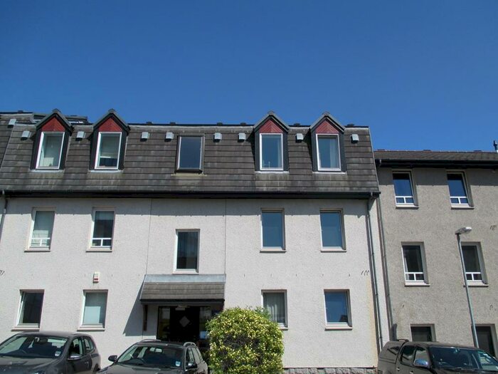 2 Bedroom Flat To Rent In Strawberry Bank Parade, Aberdeen, AB11