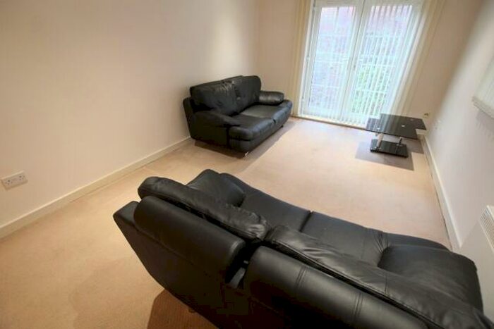2 Bedroom Flat To Rent In Kaber Court, Horsfall Street, L8