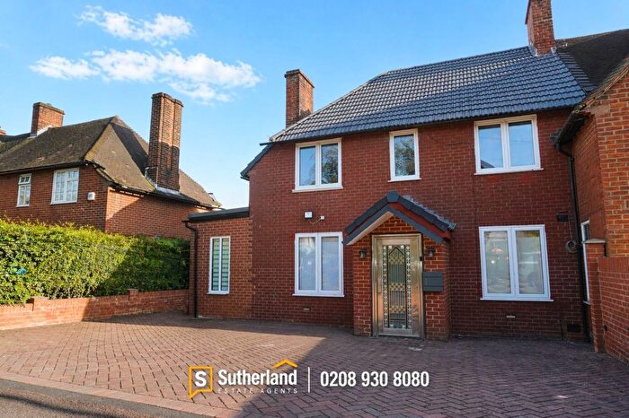 4 Bedroom Semi-Detached House For Sale In Lillac Street, London, W12