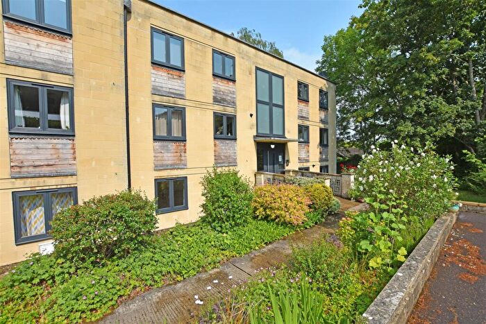 2 Bedroom Apartment For Sale In Dahlia Gardens, Bath, BA2