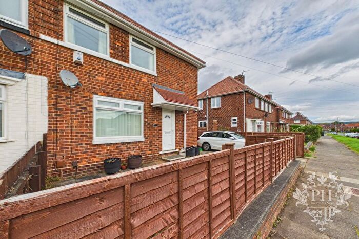 3 Bedroom Semi Detached House For Sale In Crossfell Road, Middlesbrough, TS3