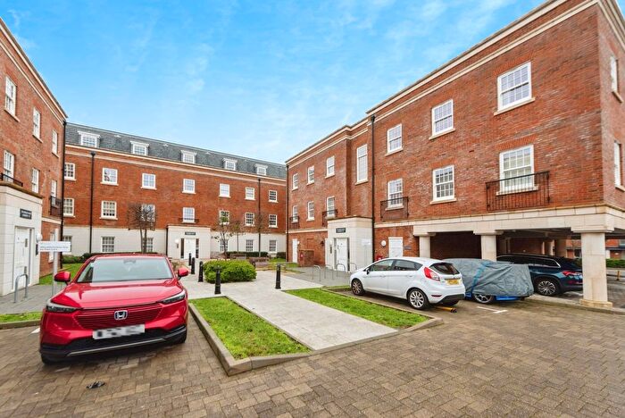 2 Bedroom Flat For Sale In Weevil Lane, Gosport, Hampshire, PO12