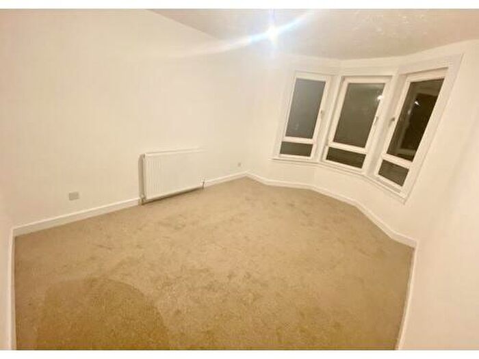 3 Bedroom Flat To Rent In Strain Crescent, Airdrie, ML6