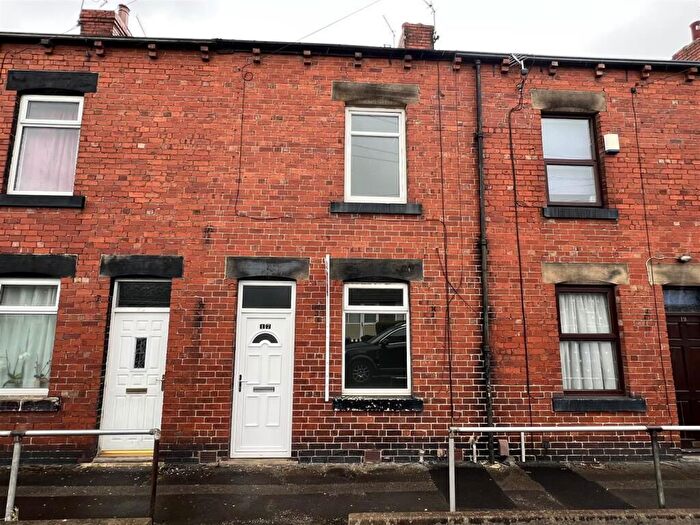 3 Bedroom Terraced House For Sale In Peel Street, Worsbrough Common, Barnsley, S70