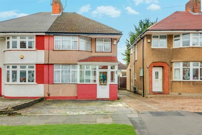 3 Bedroom Semi-Detached House To Rent In St Edmunds Drive, Stanmore, HA7