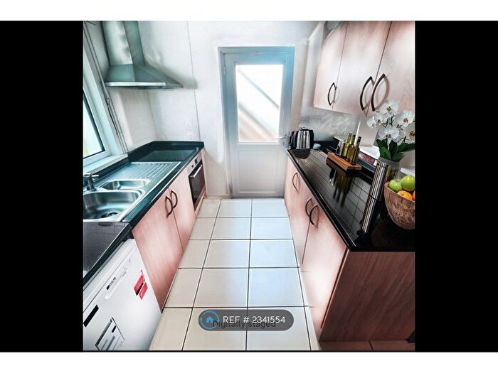 4 Bedroom Terraced House To Rent In King Edwards Road, Swansea, SA1
