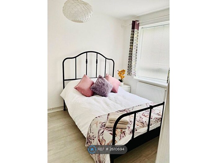 1 Bedroom Flat To Rent In Chatsworth Road, Chichester, PO19