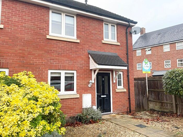 3 Bedroom Semi-Detached House To Rent In Hanwell Close, Swindon, Wiltshire, SN25