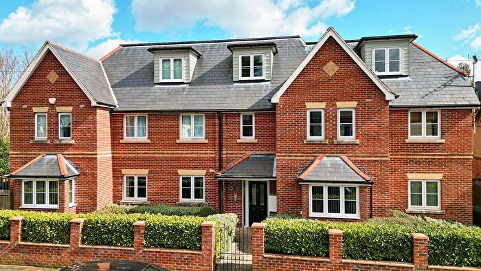 2 Bedroom Flat To Rent In Somerset Road, Farnborough, GU14