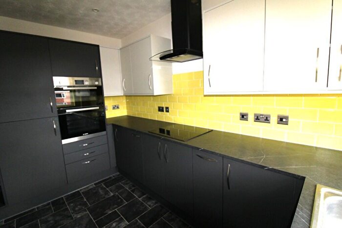 2 Bedroom Apartment To Rent In Hulse Road, Southampton, Hampshire, SO15