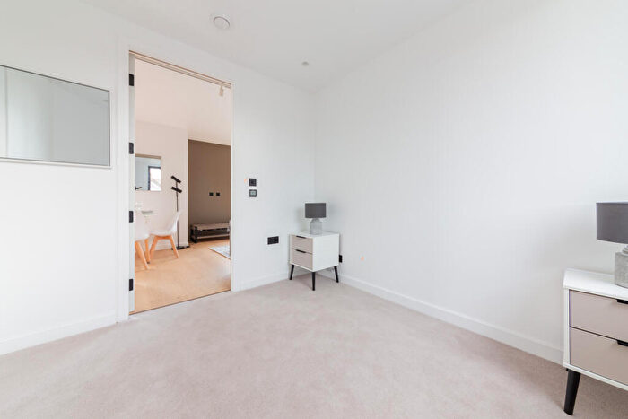 2 Bedroom Apartment To Rent In Harrow Road, London, NW10