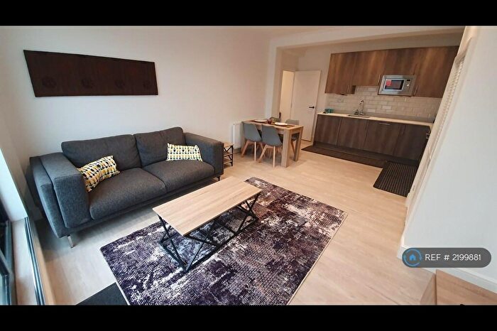2 Bedroom Flat To Rent In Marden House, London, E1