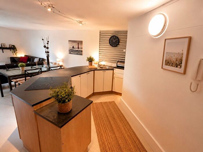 2 Bedroom Flat To Rent In Forest Edge Sneyd Street, Stoke-On-Trent, ST6