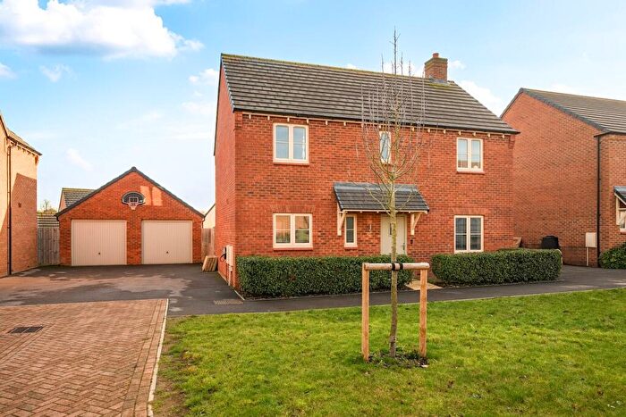 4 Bedroom Detached House For Sale In Loganberry Way, Lower Stondon, Henlow, SG16