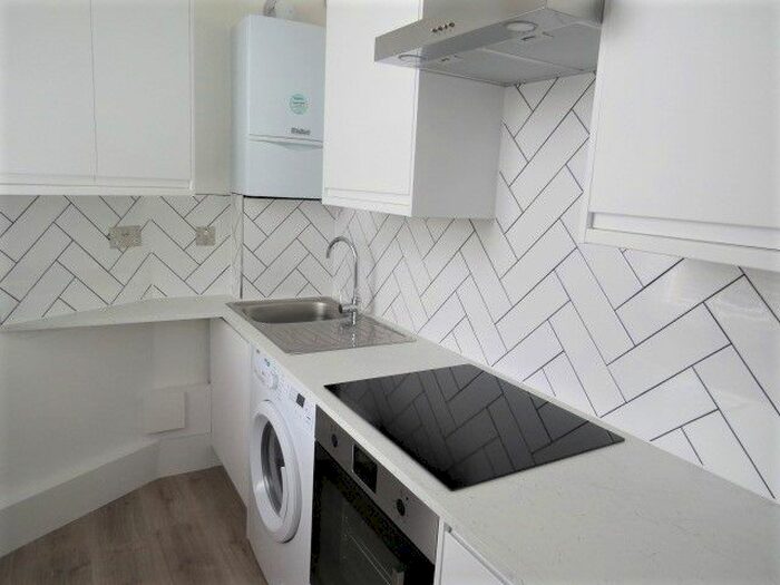 Studio To Rent In The Gardens, East Dulwich, London, SE22