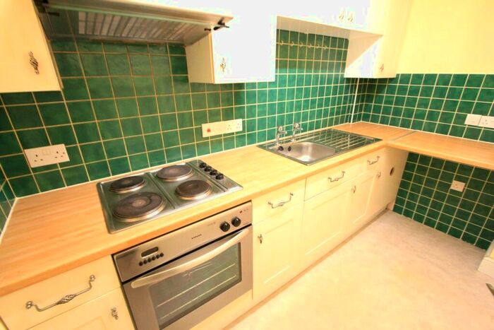 1 Bedroom Flat To Rent In Ivy House, South Bar Street, Banbury, Oxon, OX16