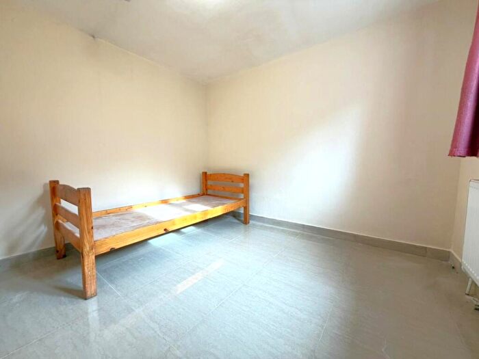 1 Bedroom Flat To Rent In Bowrons Avenue, Wembley, HA0