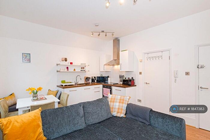 1 Bedroom Flat To Rent In Caledonian Road, London, N7