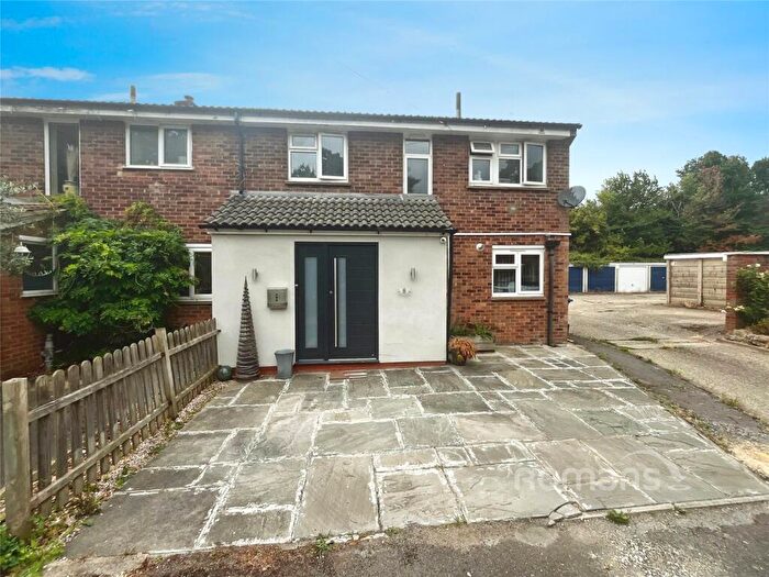 3 Bedroom End Of Terrace House For Sale In Adkins Road, Waltham St. Lawrence, Reading, RG10