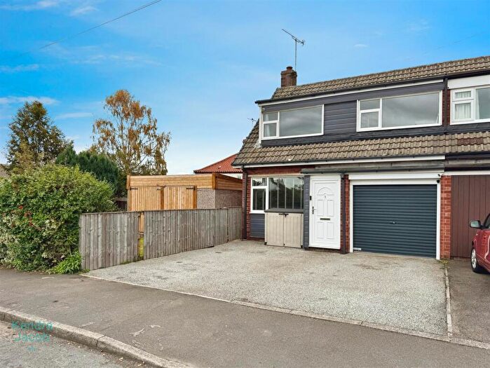 3 Bedroom Semi-Detached House For Sale In Little Lane, Blyth, Worksop, S81