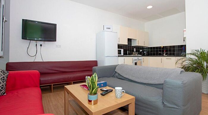 1 Bedroom Flat To Rent In Cowgate, Edinburgh, EH1