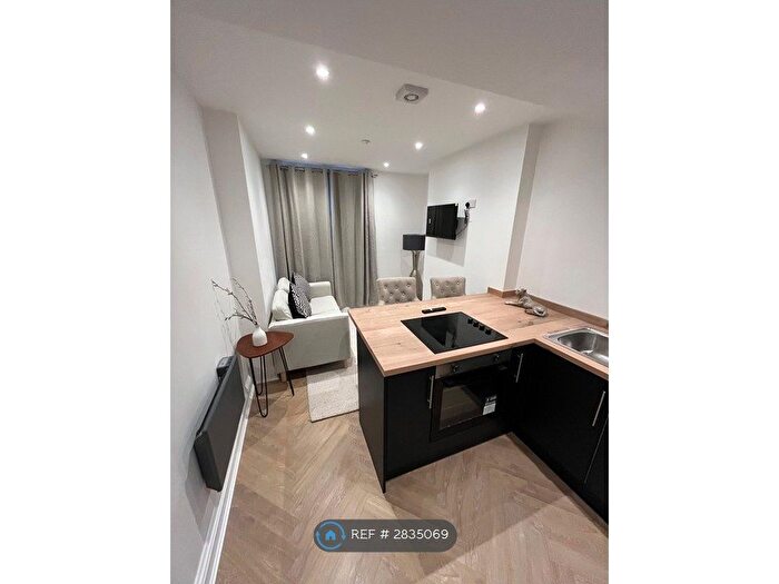 1 Bedroom Flat To Rent In Bedford Street, Cardiff, CF24