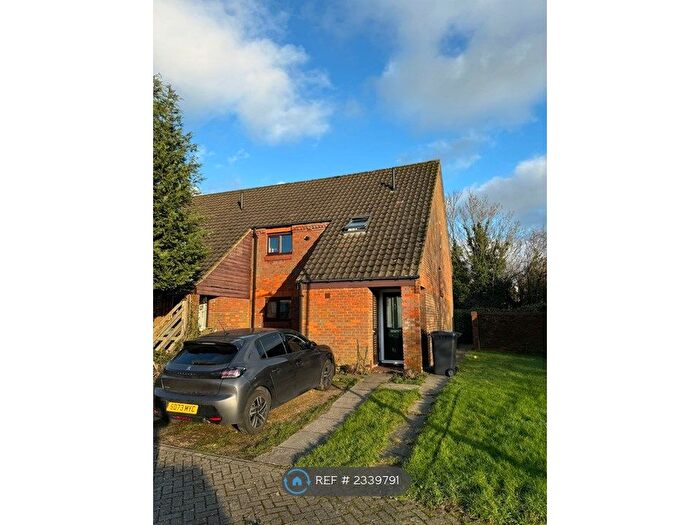 1 Bedroom Flat To Rent In Blueberry Close, St Albans, AL3