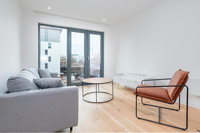 1 Bedroom Apartment To Rent In The Axium, Windmill Street, Birmingham, B1