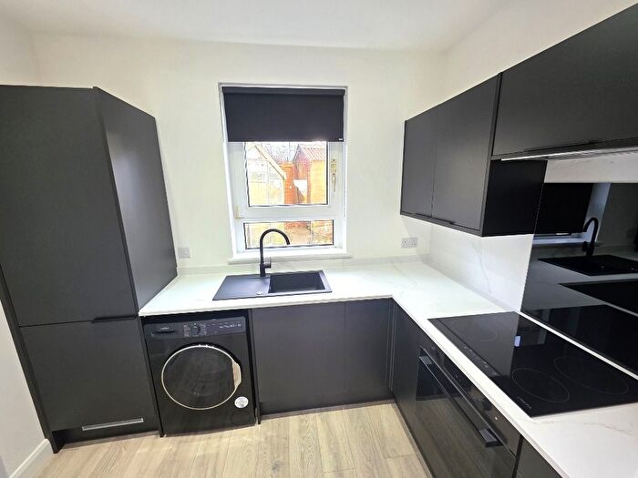 2 Bedroom Flat To Rent In Hilton Drive, Hilton, Aberdeen, AB24