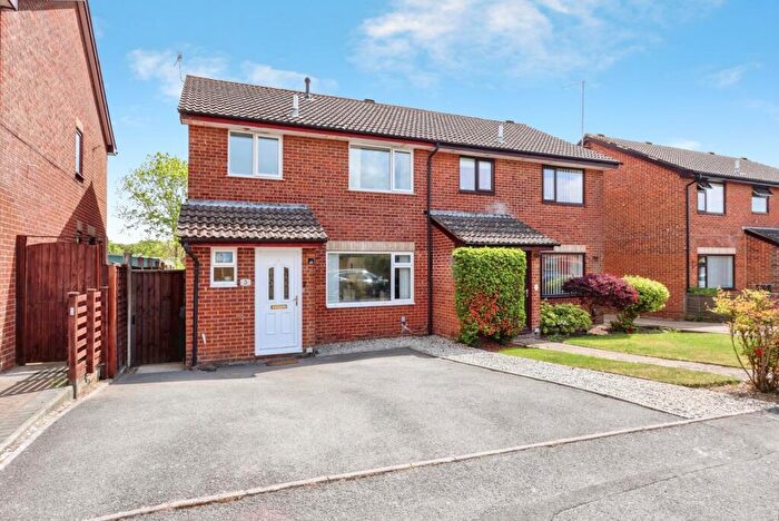 3 Bedroom Semi-Detached House For Sale In Old Kiln Road, Poole, Dorset, BH16
