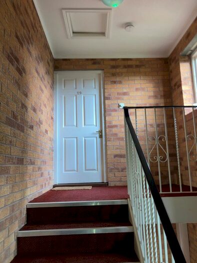2 Bedroom Flat To Rent In Lakeside Chase, Leeds, LS19