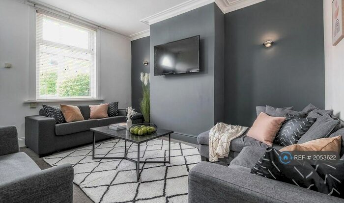 4 Bedroom Terraced House To Rent In Haddon Place, Leeds, LS4