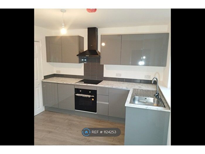 3 Bedroom Terraced House To Rent In Morland Road, Sheffield, S14