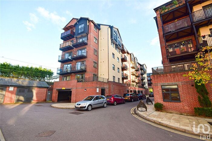 1 Bedroom Flat To Rent In Tanners Wharf, Bishop's Stortford, CM23