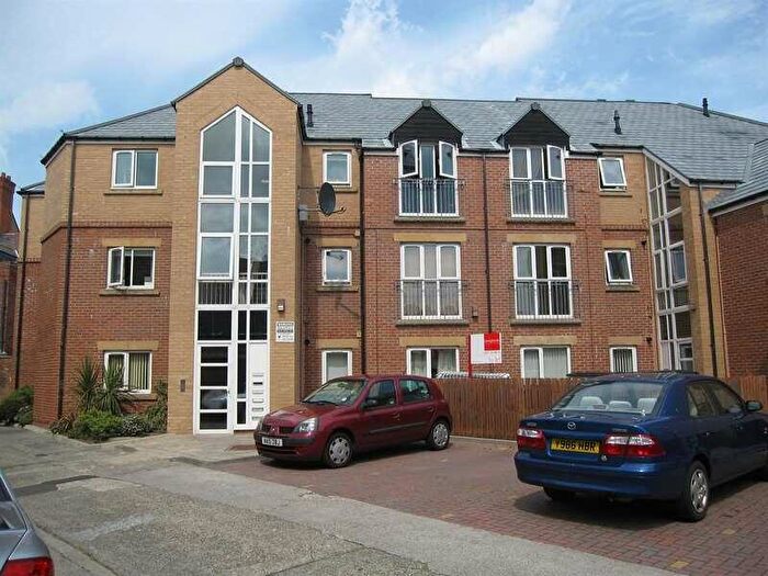 1 Bedroom Apartment To Rent In Victoria Mews, Whitley Bay, NE26