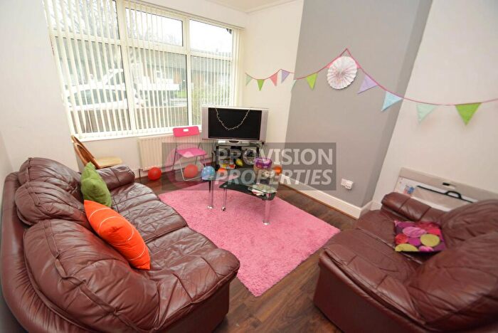 5 Bedroom Terraced House To Rent In Cardigan Lane, Hyde Park, Leeds, LS6