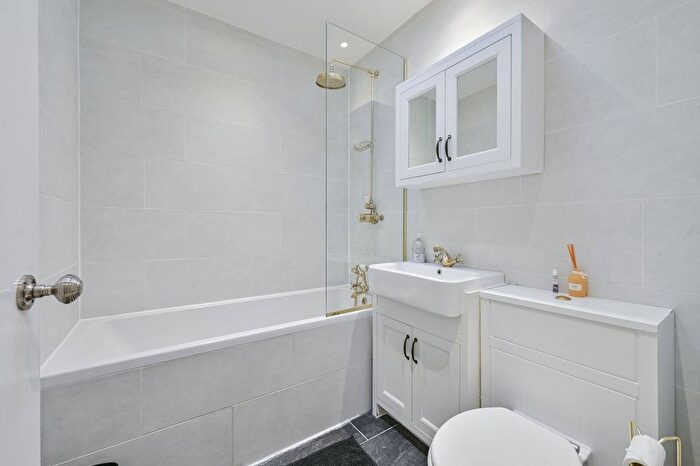 1 Bedroom Flat To Rent In Cosway Street, Marylebone, London, NW1