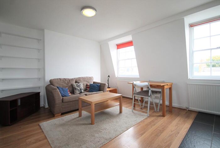 1 Bedroom Flat To Rent In Liverpool Road, Islington, N1