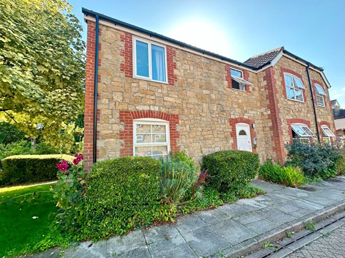 1 Bedroom Flat To Rent In Vineys Yard, Bruton, BA10